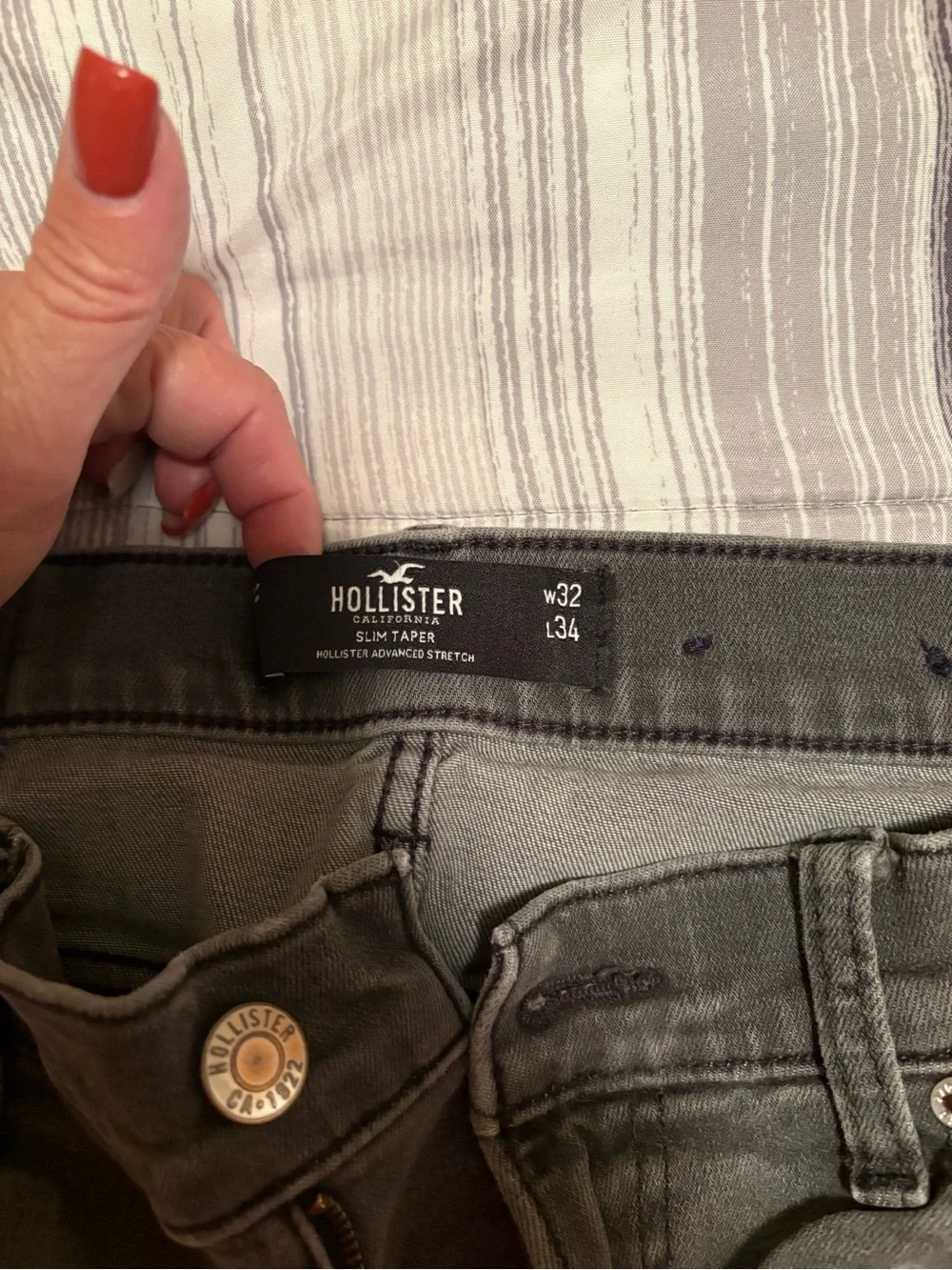 Hollister Men's Slim Gray Wash Jeans